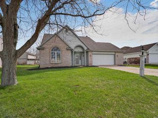 10514 Cherry Creek Road, Fort Wayne, IN 46818