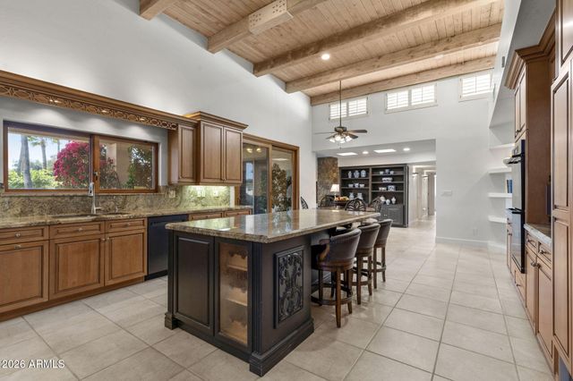 5225 E TURQUOISE Avenue, Paradise Valley, AZ 85253