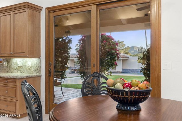 5225 E TURQUOISE Avenue, Paradise Valley, AZ 85253