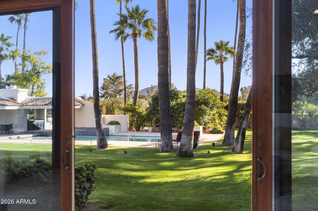 5225 E TURQUOISE Avenue, Paradise Valley, AZ 85253