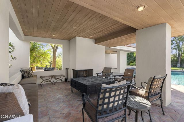 5225 E TURQUOISE Avenue, Paradise Valley, AZ 85253