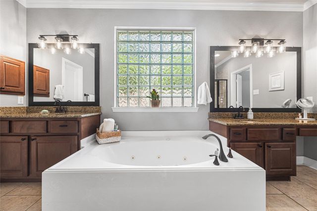 2167 Summit Mist Drive, Conroe, TX 77304