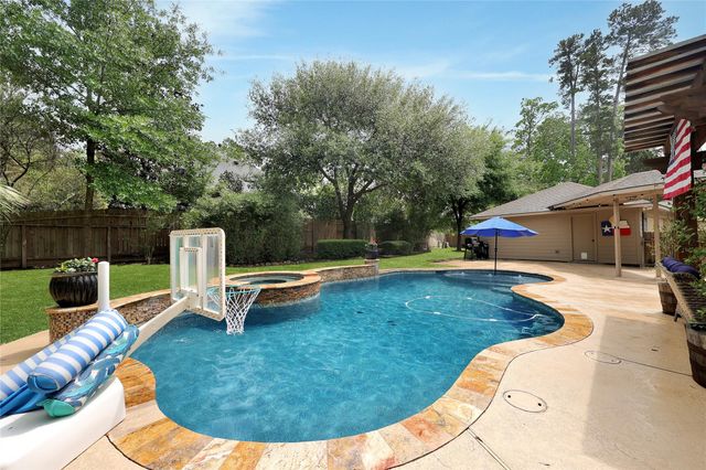 2167 Summit Mist Drive, Conroe, TX 77304
