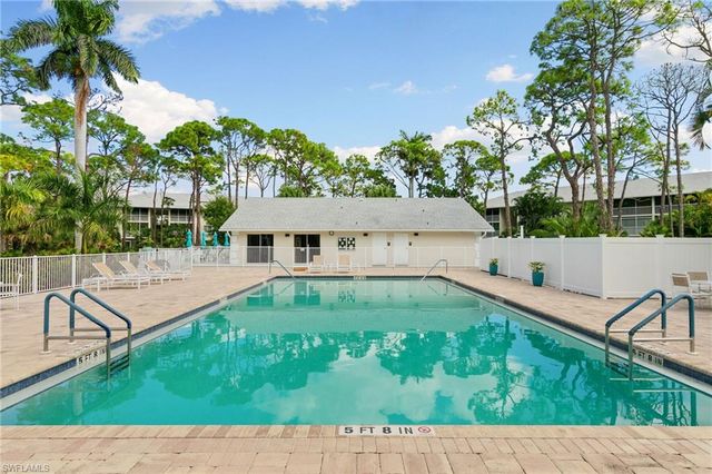 3072 Sandpiper Bay CIR M103, Naples, FL 34112