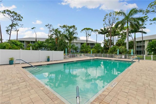 3072 Sandpiper Bay CIR M103, Naples, FL 34112