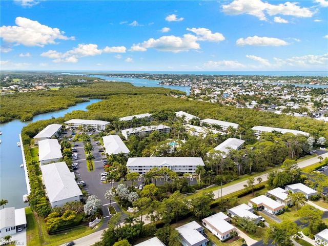 3072 Sandpiper Bay CIR M103, Naples, FL 34112