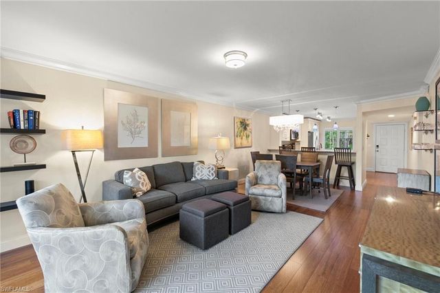 3072 Sandpiper Bay CIR M103, Naples, FL 34112