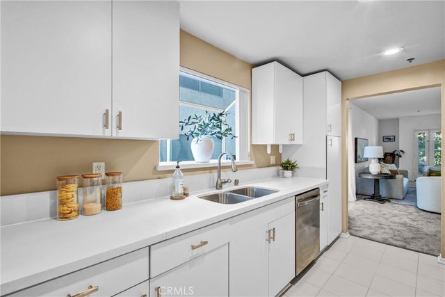1921 Malcolm Avenue 201, Los Angeles, CA 90025