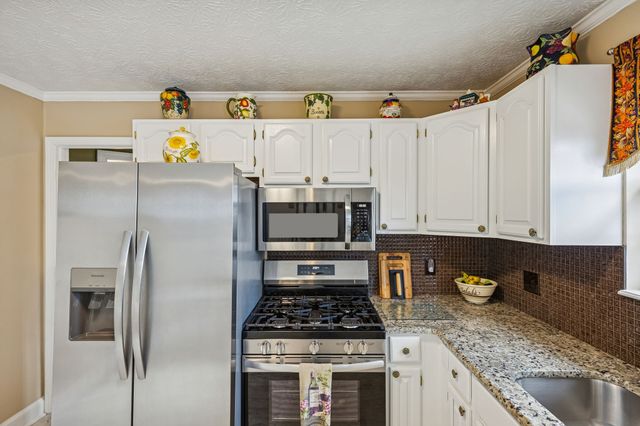 524 Willie Jarvis Rd, Sparta, TN 38583