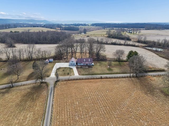 524 Willie Jarvis Rd, Sparta, TN 38583
