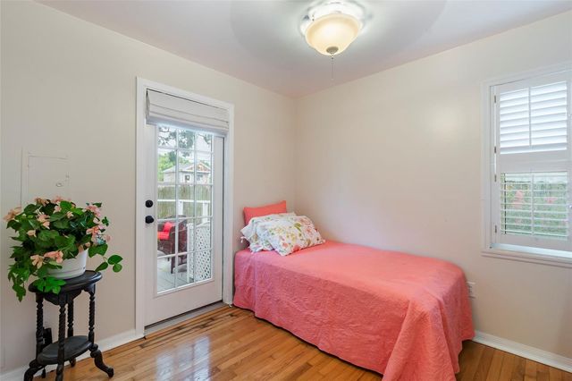 835 49TH AVENUE N, St Petersburg, FL 33703