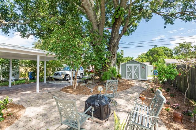 835 49TH AVENUE N, St Petersburg, FL 33703