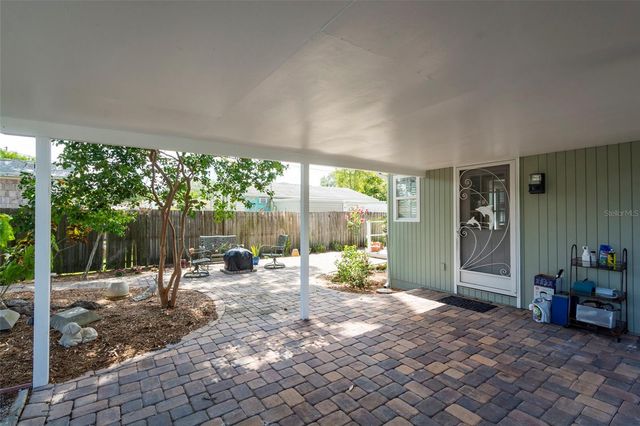 835 49TH AVENUE N, St Petersburg, FL 33703