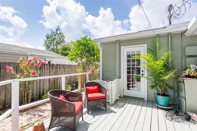 835 49TH AVENUE N, St Petersburg, FL 33703