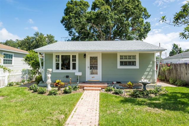 835 49TH AVENUE N, St Petersburg, FL 33703