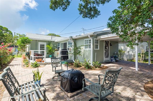 835 49TH AVENUE N, St Petersburg, FL 33703