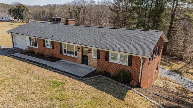 2706 Westfield Road, Mount Airy, NC 27030