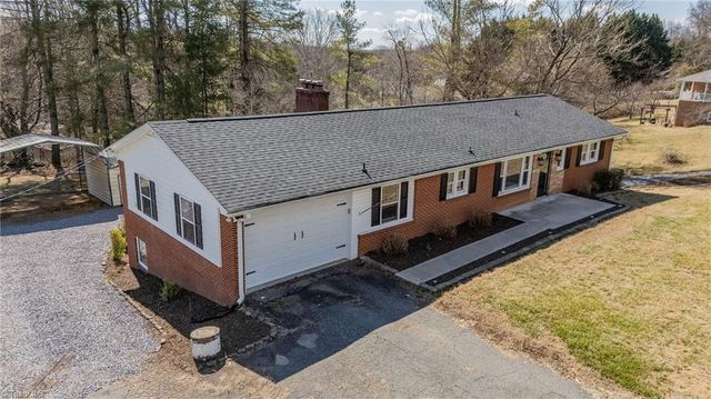 2706 Westfield Road, Mount Airy, NC 27030