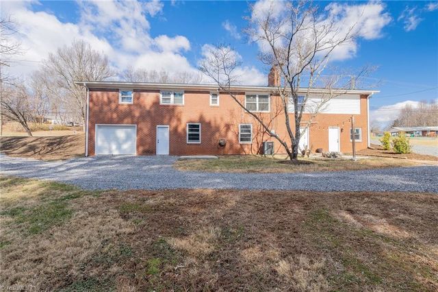2706 Westfield Road, Mount Airy, NC 27030