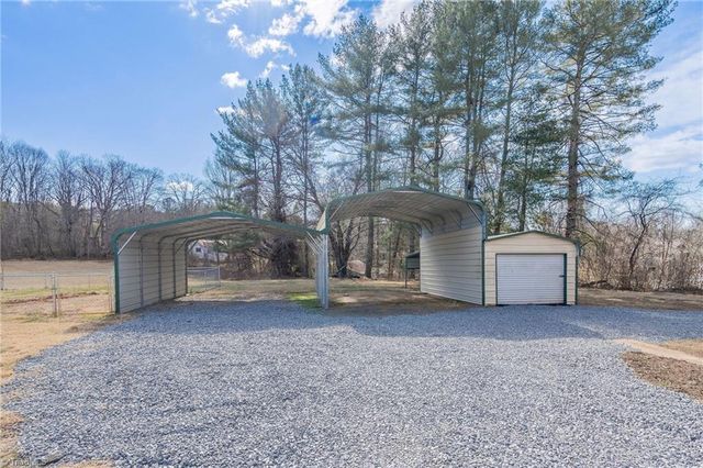 2706 Westfield Road, Mount Airy, NC 27030