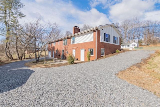 2706 Westfield Road, Mount Airy, NC 27030