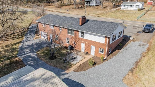 2706 Westfield Road, Mount Airy, NC 27030