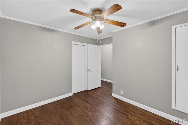 212 Lakeside Drive, Ballwin, MO 63021