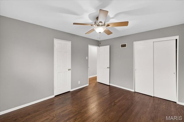 212 Lakeside Drive, Ballwin, MO 63021