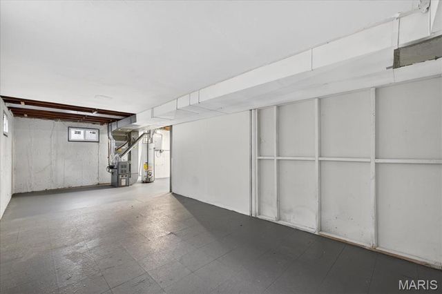 212 Lakeside Drive, Ballwin, MO 63021