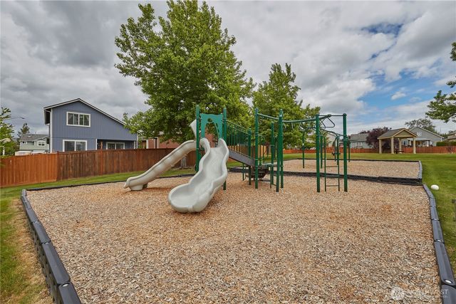 6804 E 132nd Street Ct, Puyallup, WA 98373