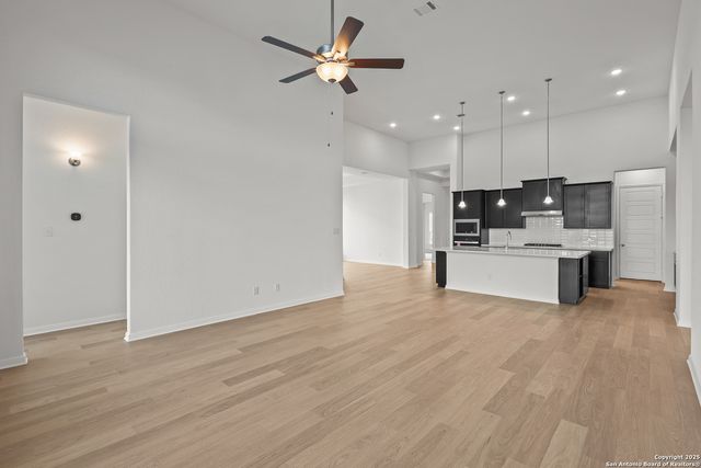 4523 Yoakum Valley, Schertz, TX 78108