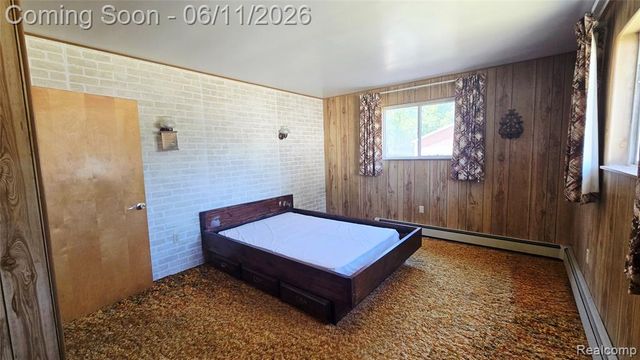 4085 Pine Grove Avenue, Fort Gratiot, MI 48059