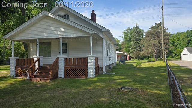4085 Pine Grove Avenue, Fort Gratiot, MI 48059