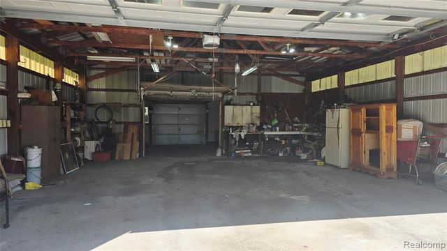 4085 Pine Grove Avenue, Fort Gratiot, MI 48059