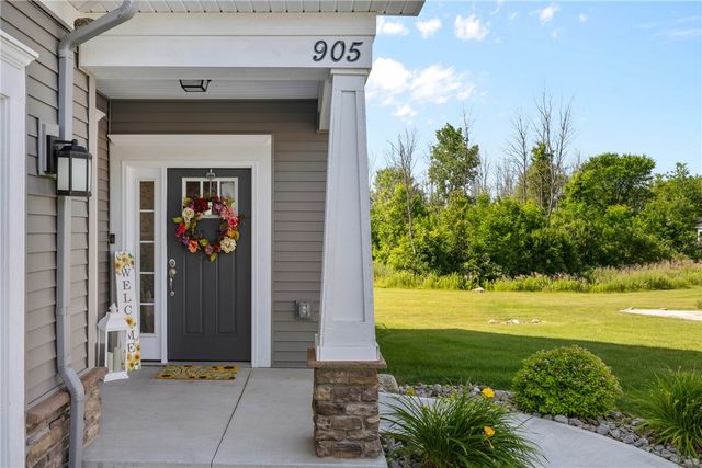 905 Pathway Ln, Webster, NY 14580