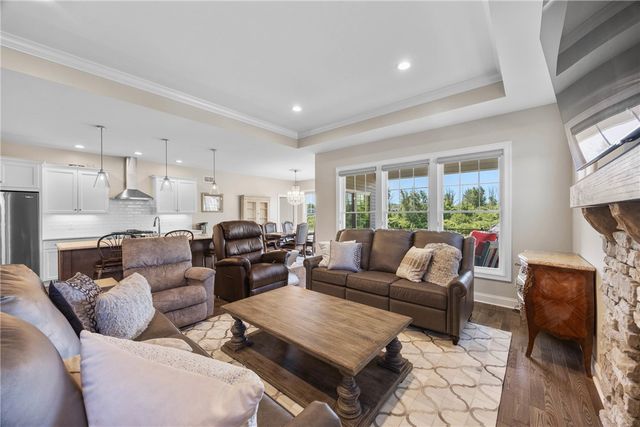 905 Pathway Ln, Webster, NY 14580
