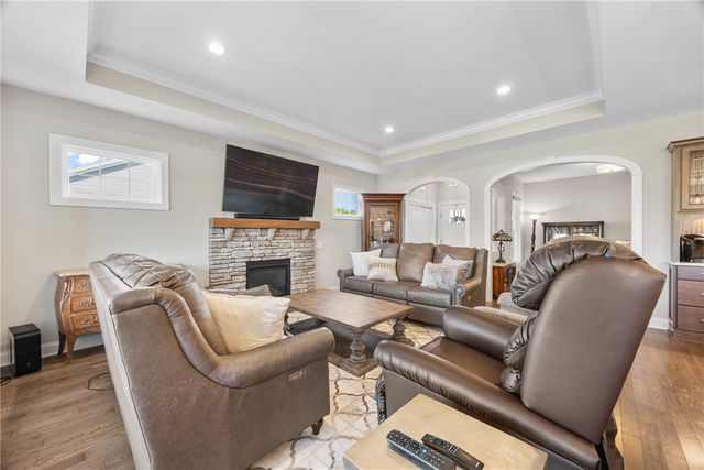 905 Pathway Ln, Webster, NY 14580