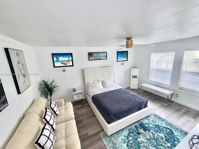 1569 Shaker Cir, Wellington, FL 33414