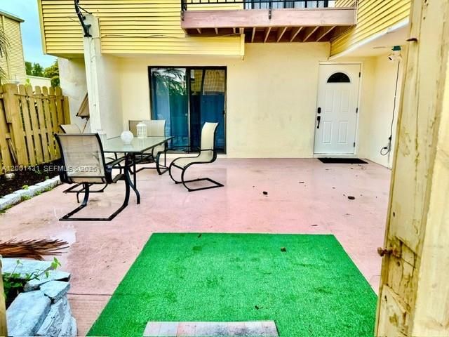 1569 Shaker Cir, Wellington, FL 33414