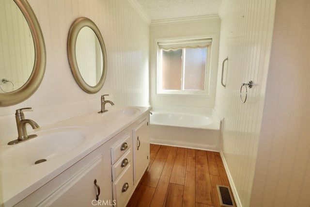 2509 Park Lake 182, Santa Ana, CA 92705