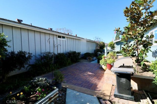 2509 Park Lake 182, Santa Ana, CA 92705