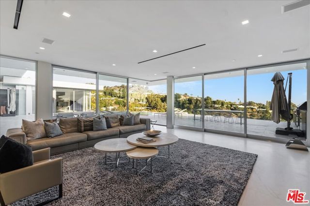 1620 Carla, Beverly Hills, CA 90210