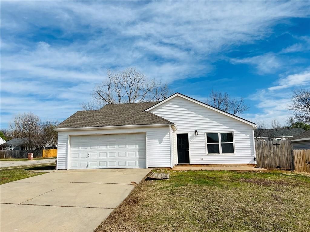 1044 Shadowlake Road, Norman, OK 73071