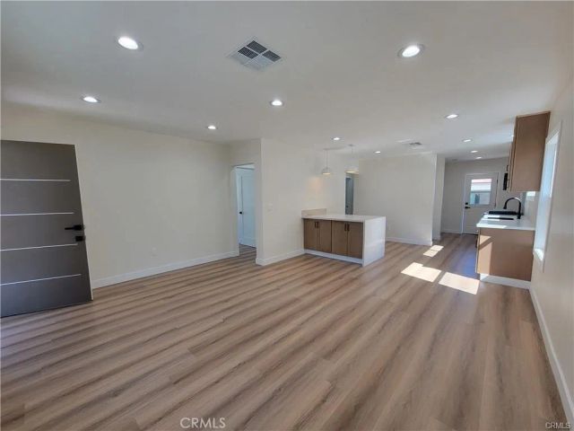3140 Golden Avenue, Long Beach, CA 90806