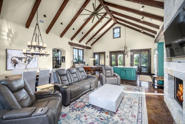 314 Horseshoe, Boerne, TX 78006