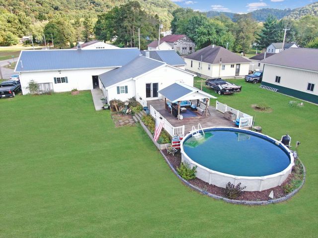 220 2nd STREET, Gays Mills, WI 54631