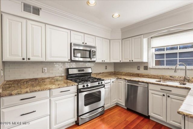 42 Fairway Boulevard, Monroe, NJ 08831