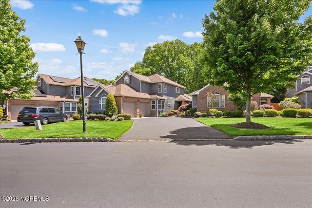42 Fairway Boulevard, Monroe, NJ 08831
