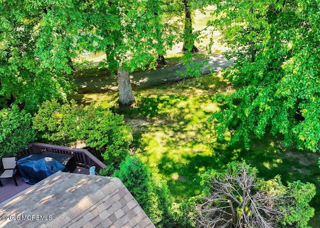 42 Fairway Boulevard, Monroe, NJ 08831