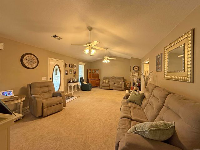 7 Oak Meadow Cove, Batesville, AR 72501